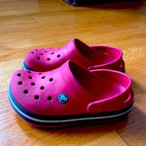 Kid Crocs! Worn but still in good condition. Just needs wiped down. Size 1